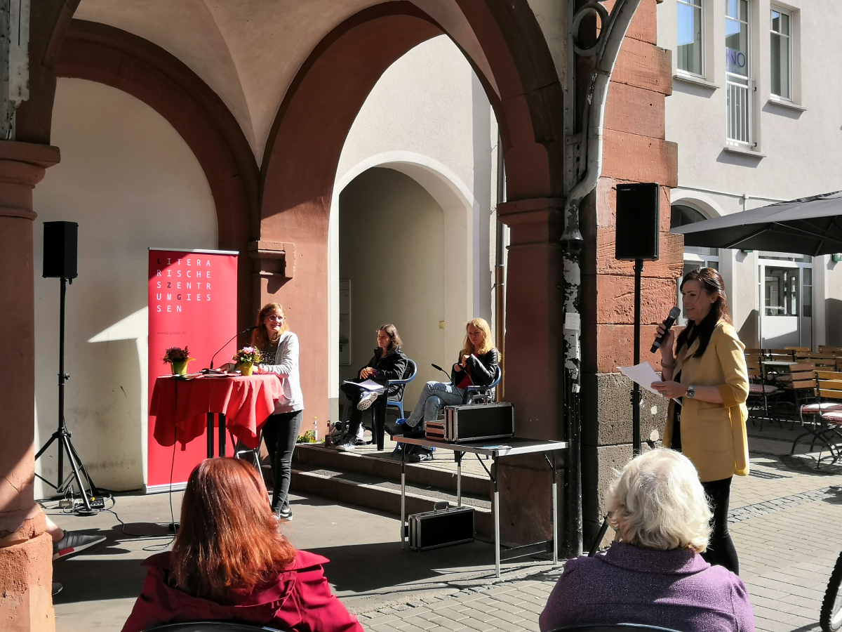 Von links nach rechts: Helen Mehr, Laura Nold, Laura Schöning, Janine Clemens