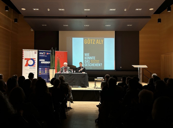 &copy; Analena Aberle